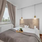 Appartamento Modern With Desk And Balcony By Renters *