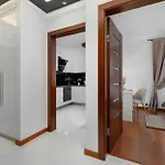 Modern With Desk And Balcony By Renters * Cracovia