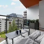 Appartamento Modern With Desk And Balcony By Renters Cracovia
