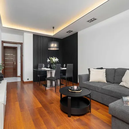 Modern With Desk And Balcony By Renters * Cracovia