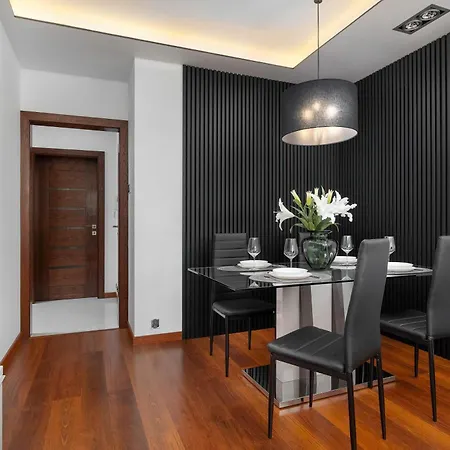 Modern With Desk And Balcony By Renters * Cracovia