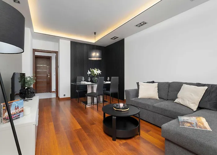 Modern With Desk And Balcony By Renters * Krakau