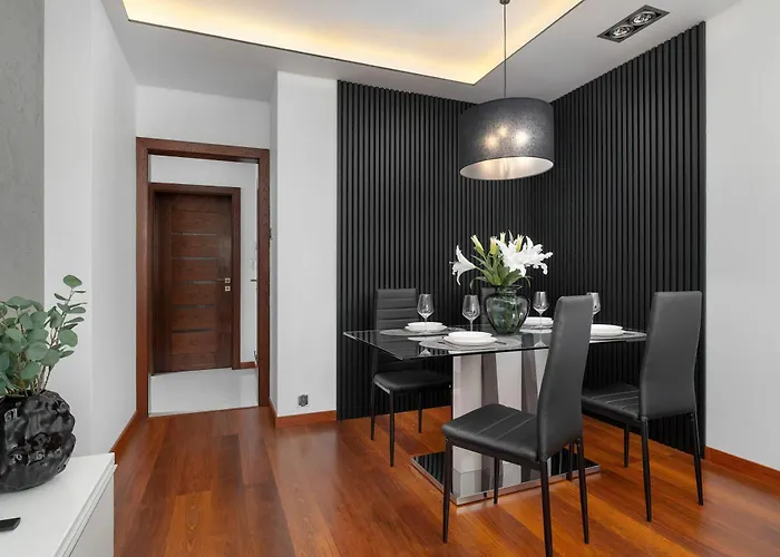 Modern With Desk And Balcony By Renters * Krakau